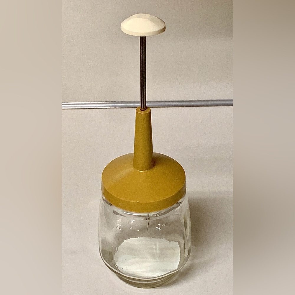 1960s Vintage Mustard Yellow Federal Houseware Chicago Illinois Nut Chopper